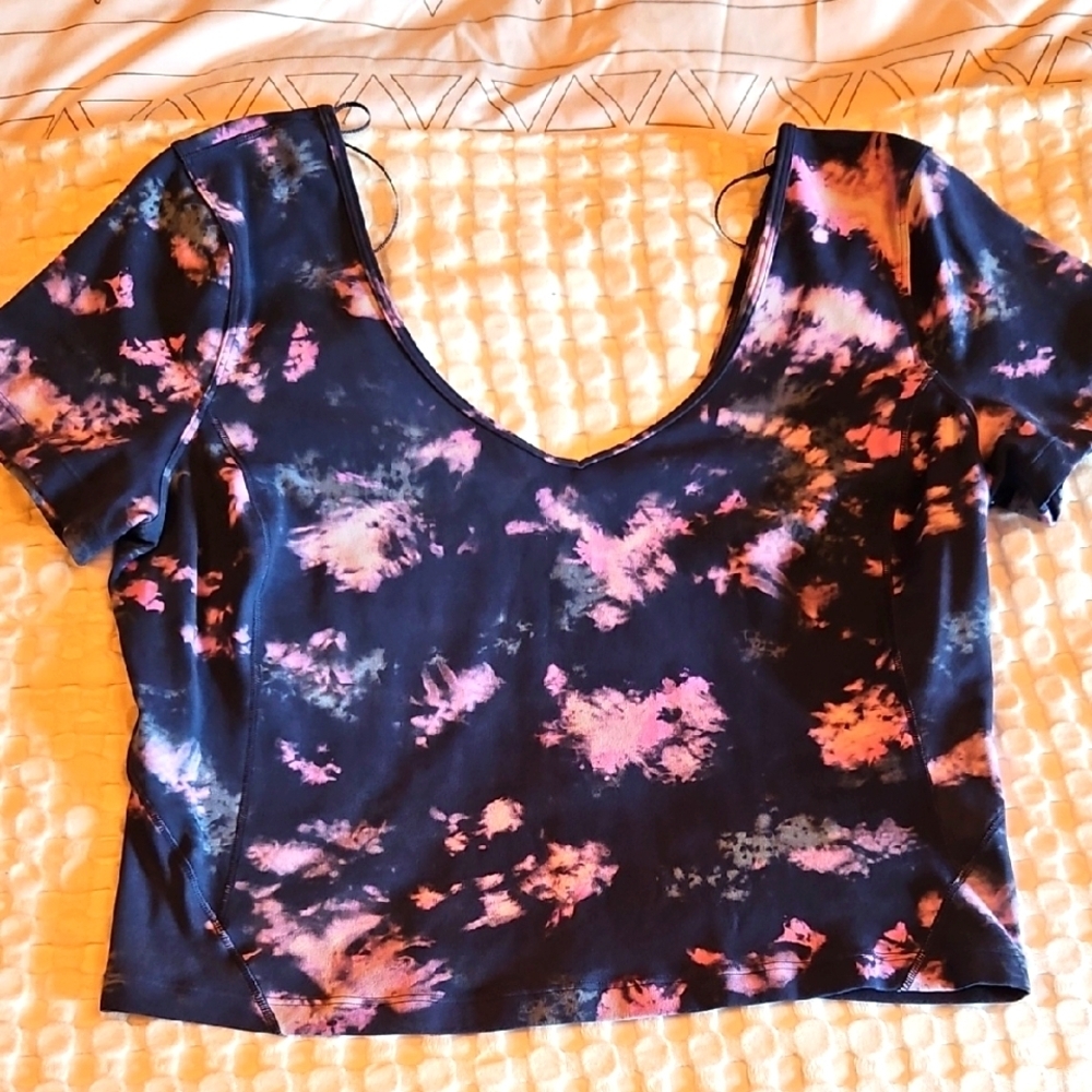 Lululemom Crop Tie-Dye Top